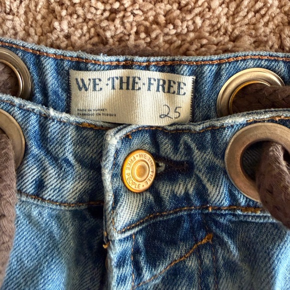 We The Free Moxie Pull-On Barrell Jeans. Size 25. - Picture 3 of 6